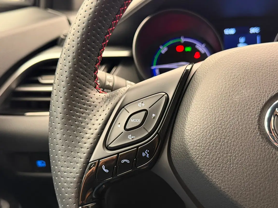 TOYOTA C-HR