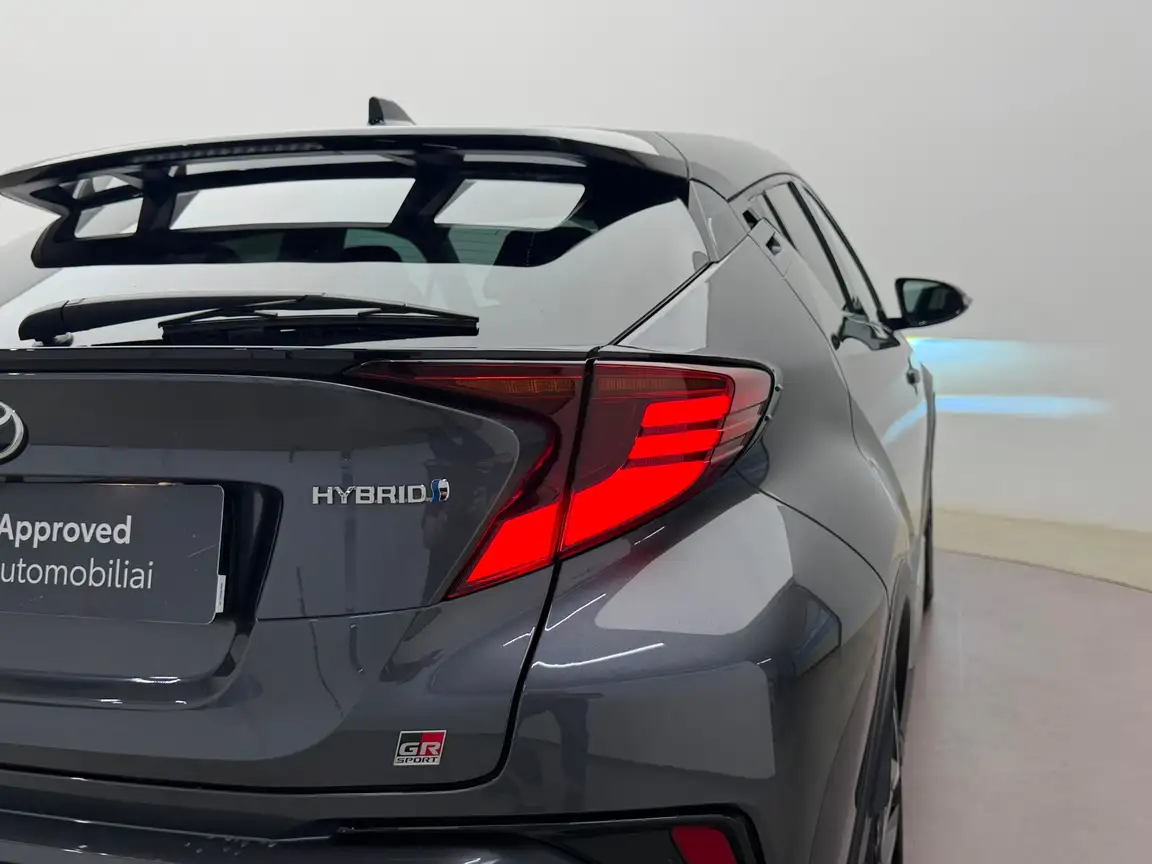TOYOTA C-HR