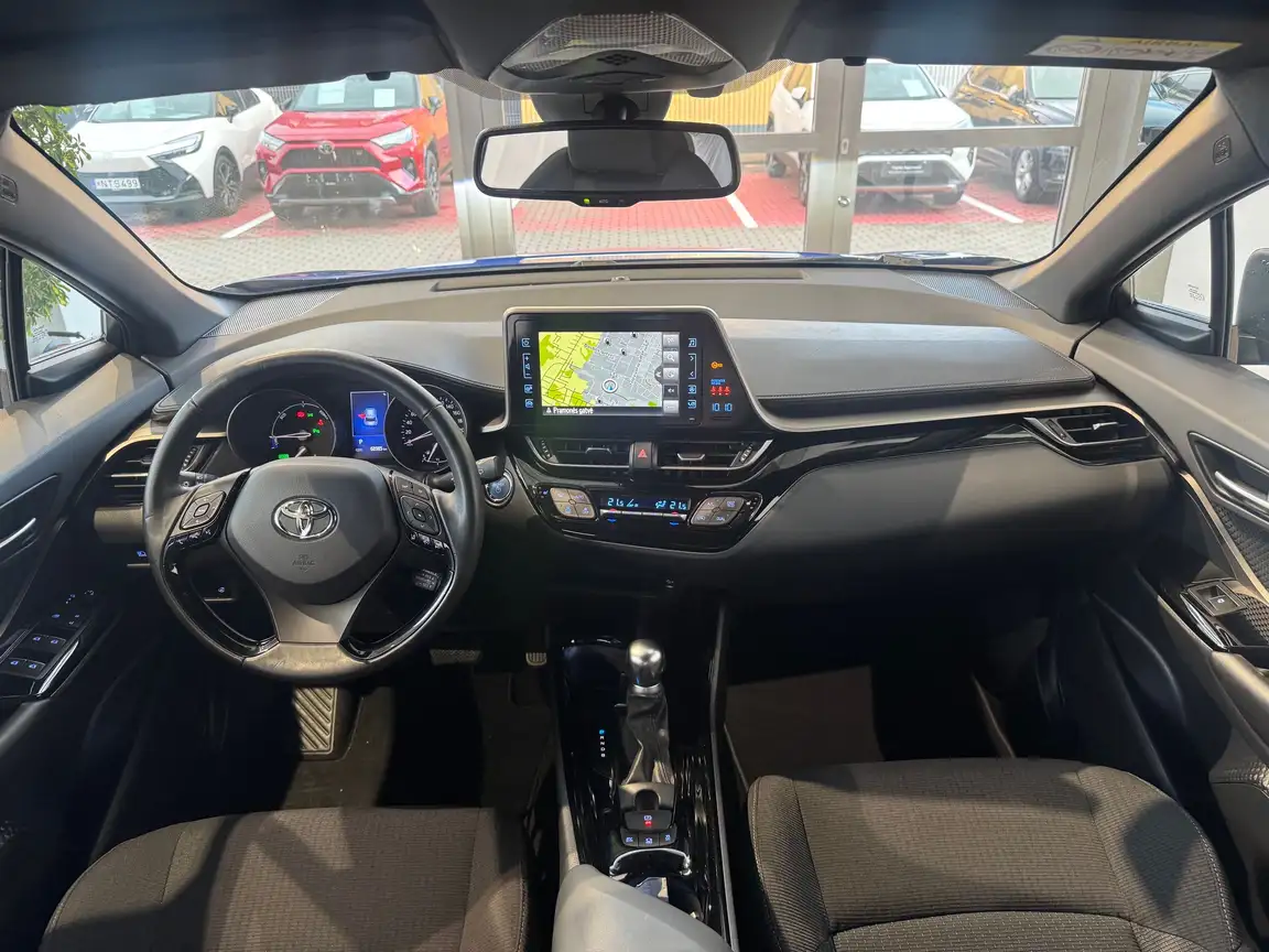 TOYOTA C-HR
