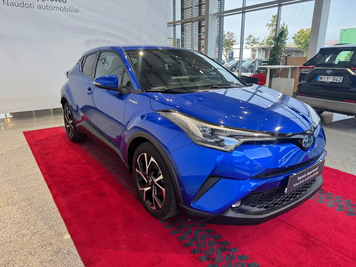 TOYOTA C-HR