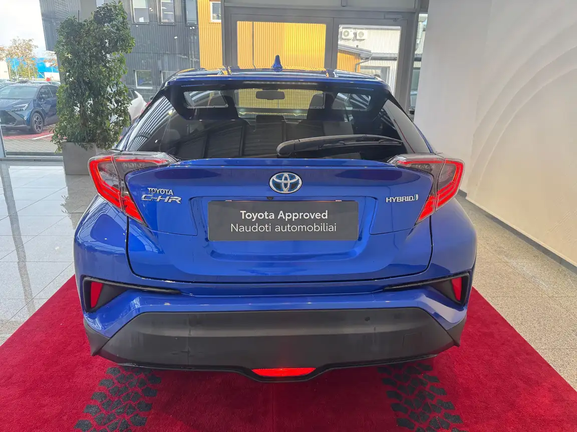 TOYOTA C-HR