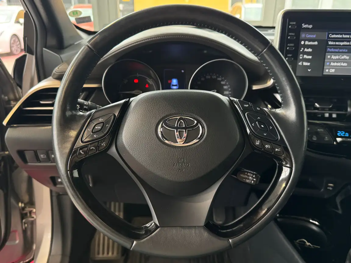 TOYOTA C-HR
