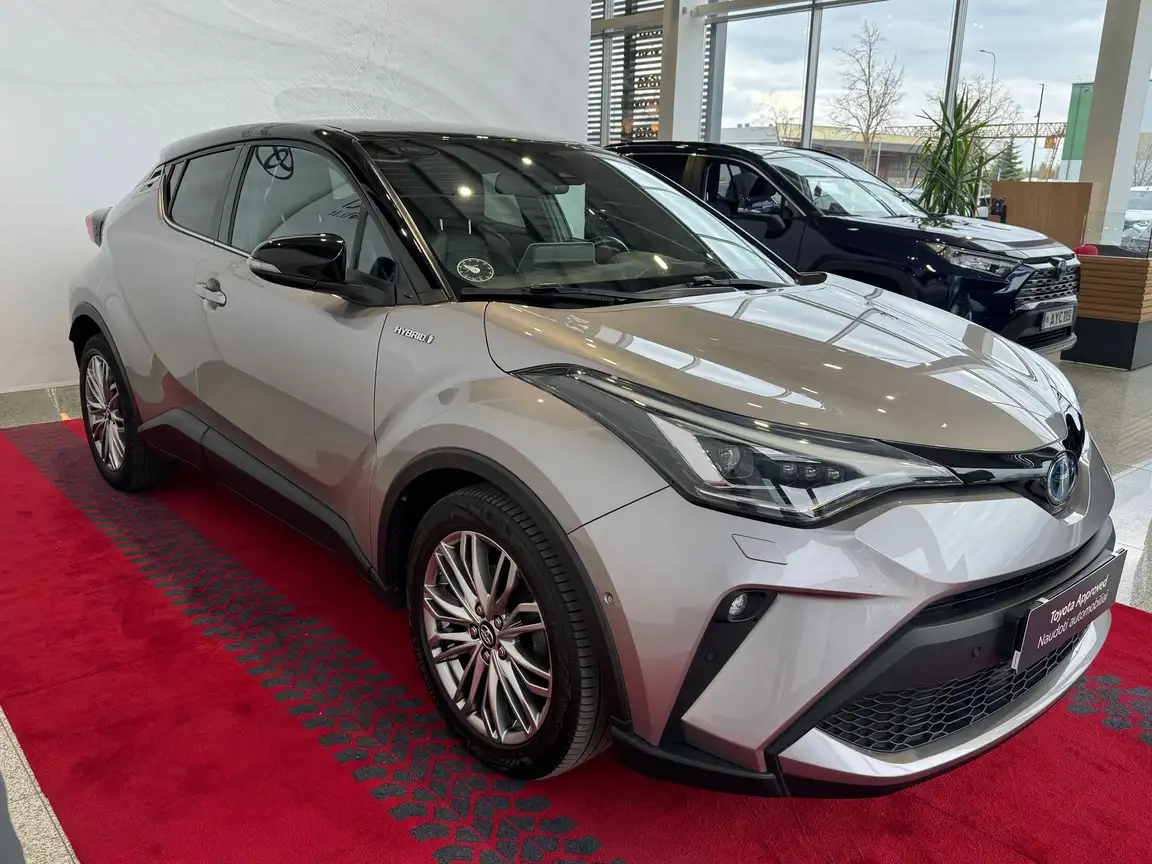 TOYOTA C-HR