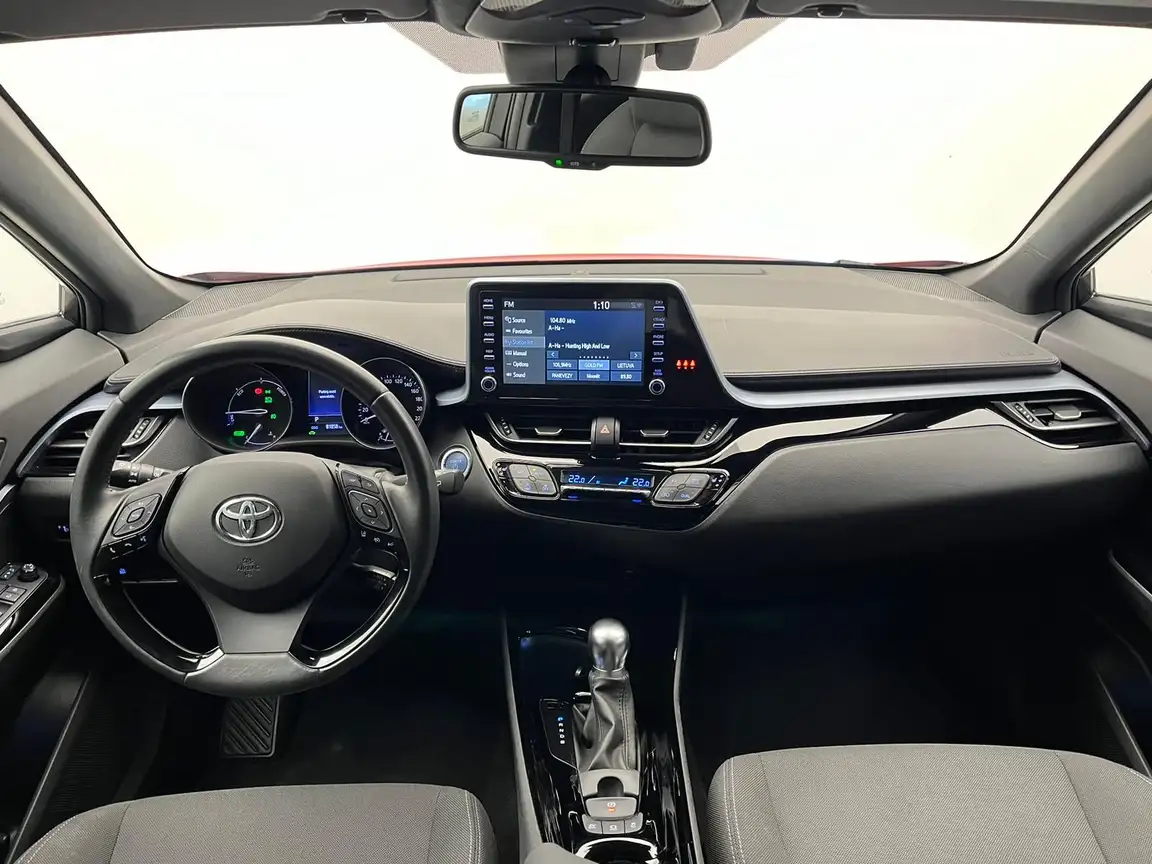 TOYOTA C-HR