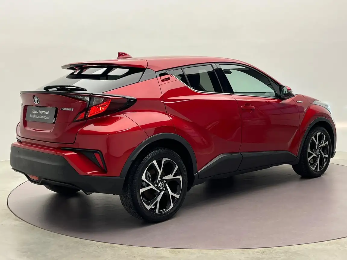 TOYOTA C-HR