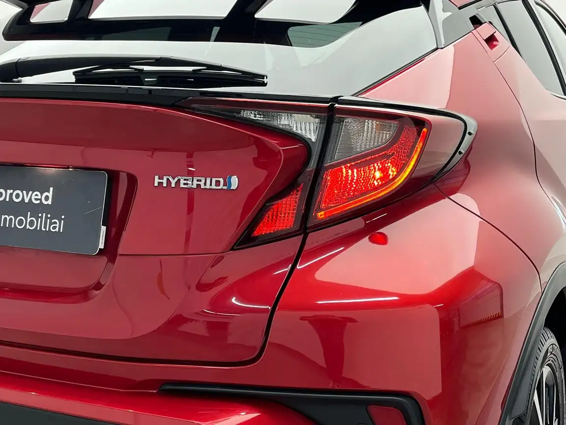 TOYOTA C-HR