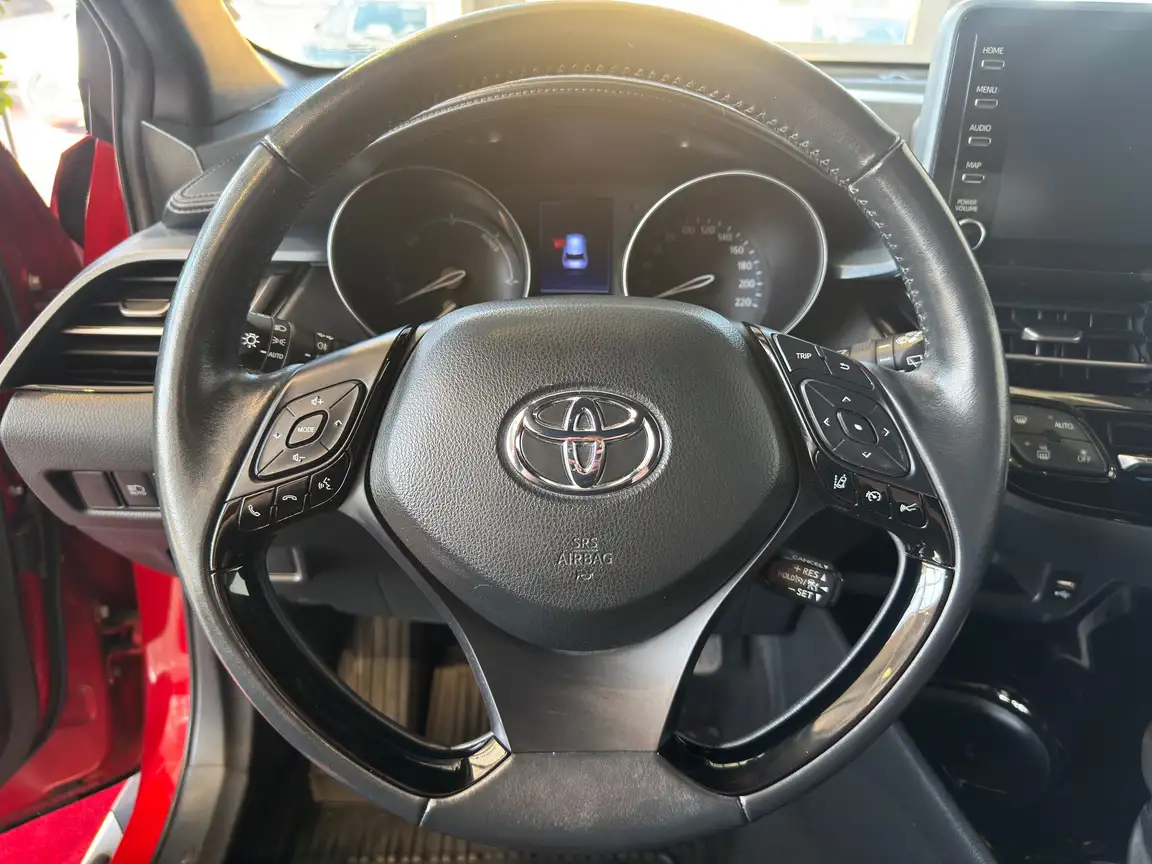 TOYOTA C-HR