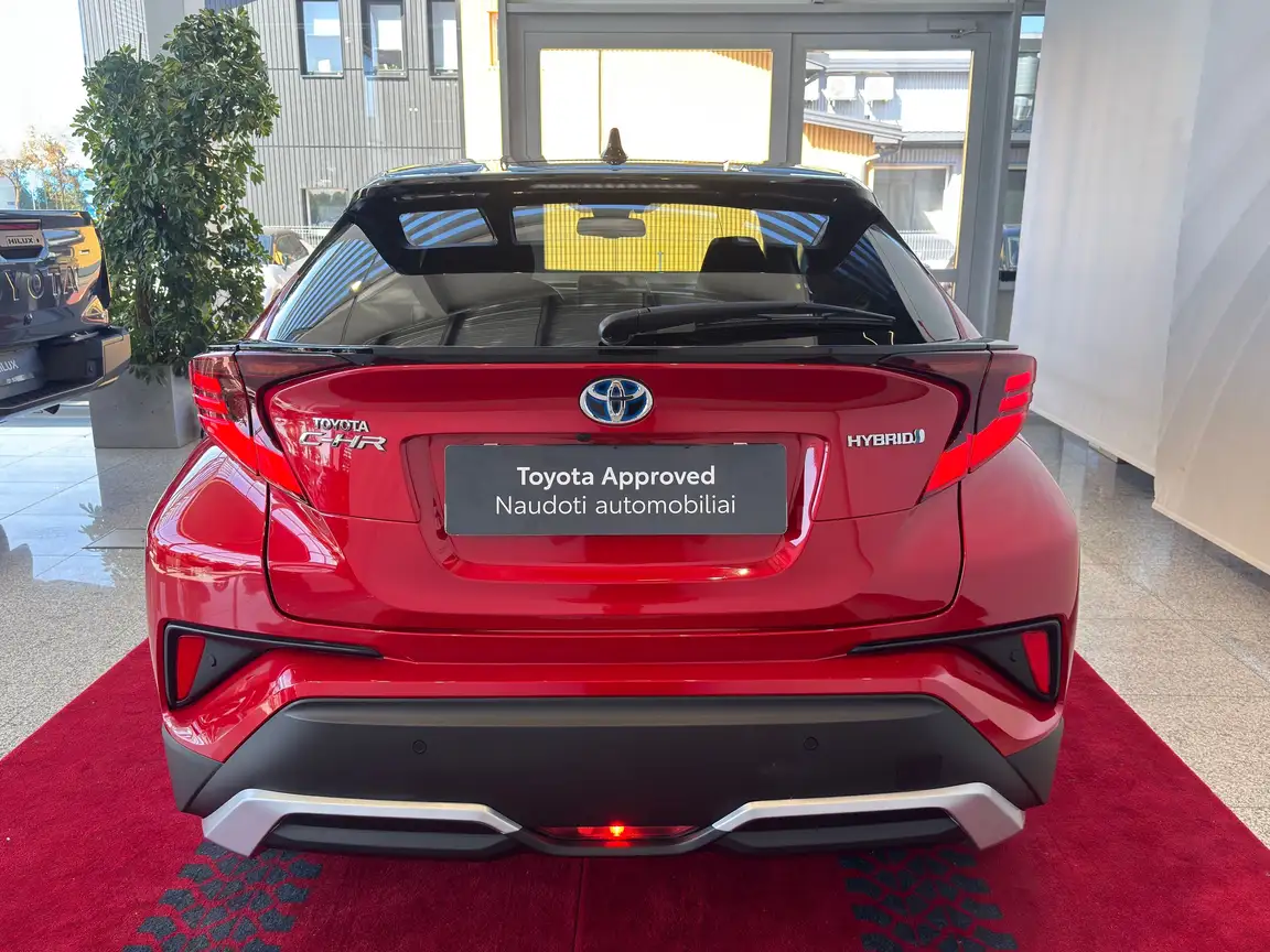 TOYOTA C-HR