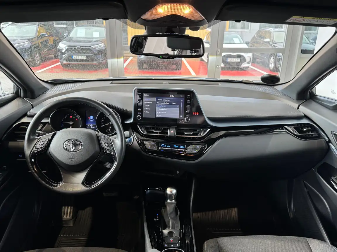 TOYOTA C-HR