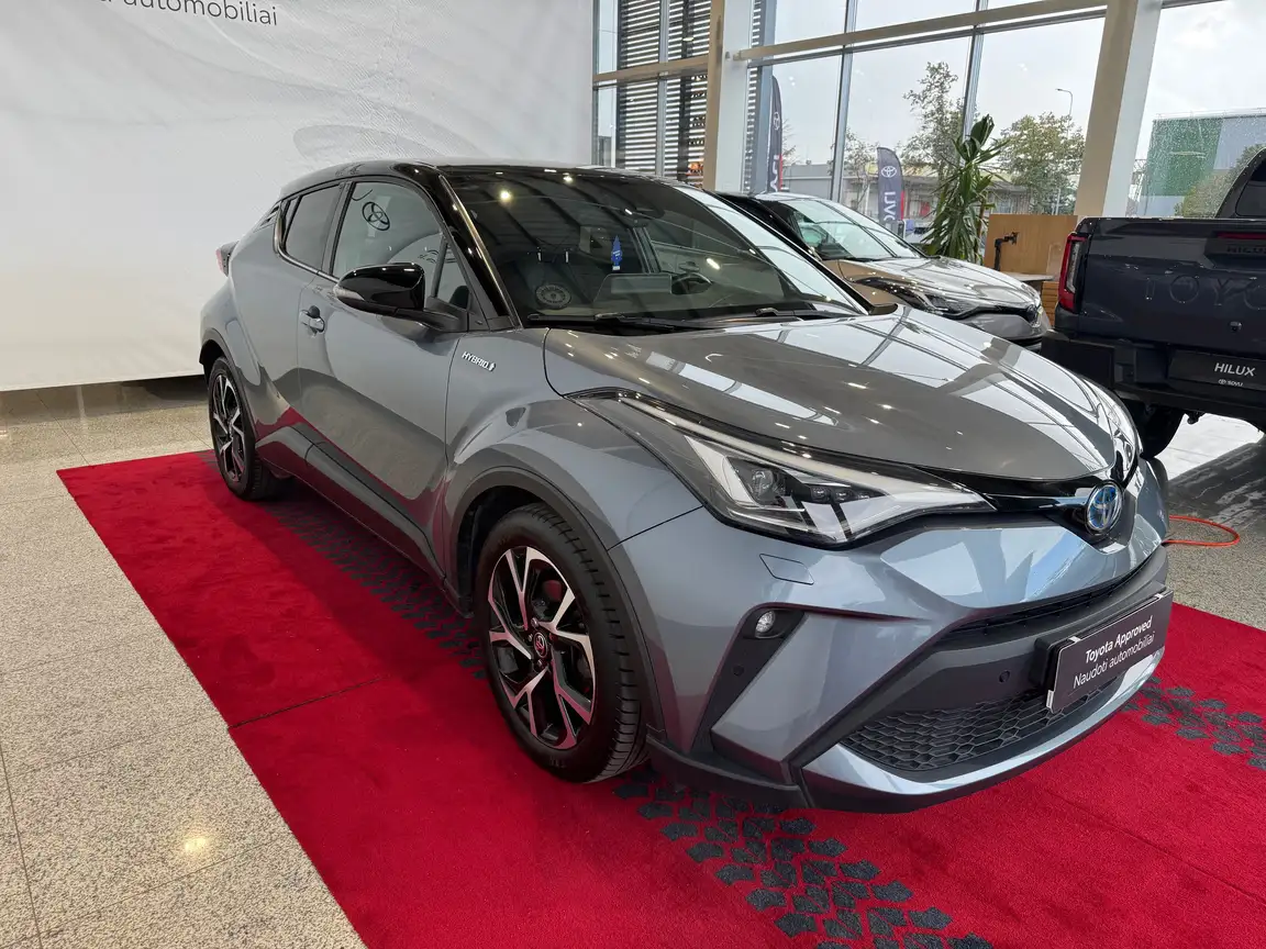TOYOTA C-HR