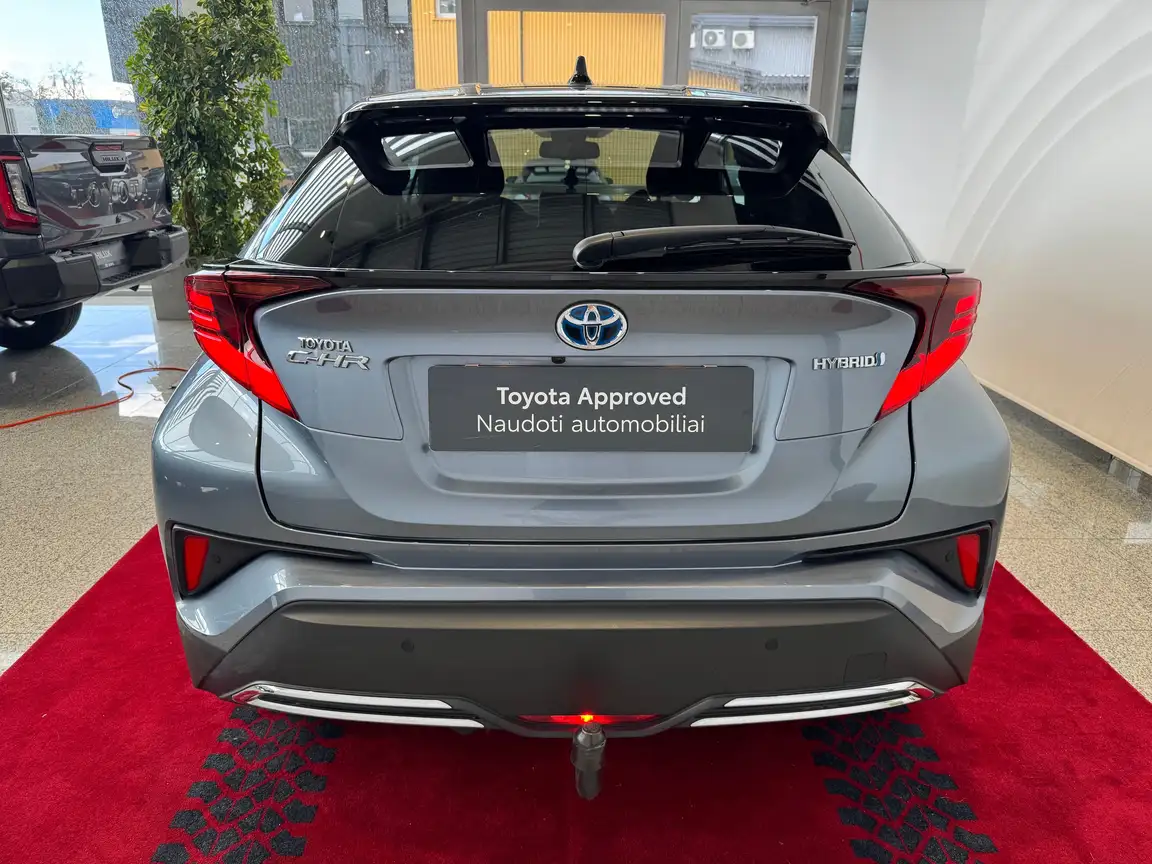 TOYOTA C-HR