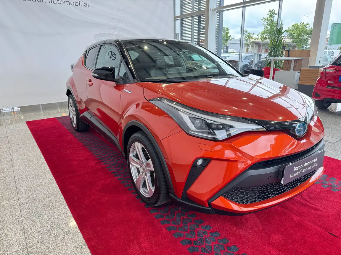TOYOTA C-HR