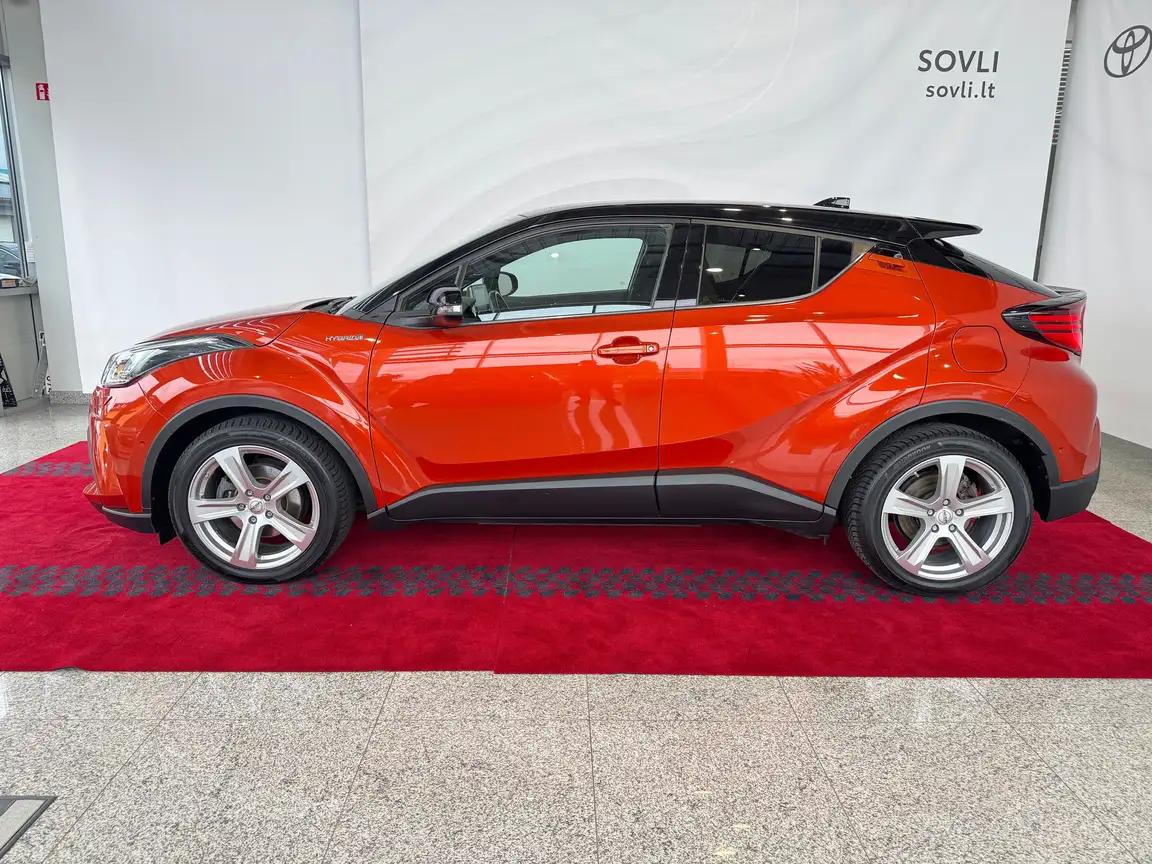 TOYOTA C-HR
