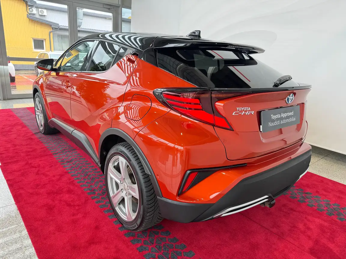 TOYOTA C-HR