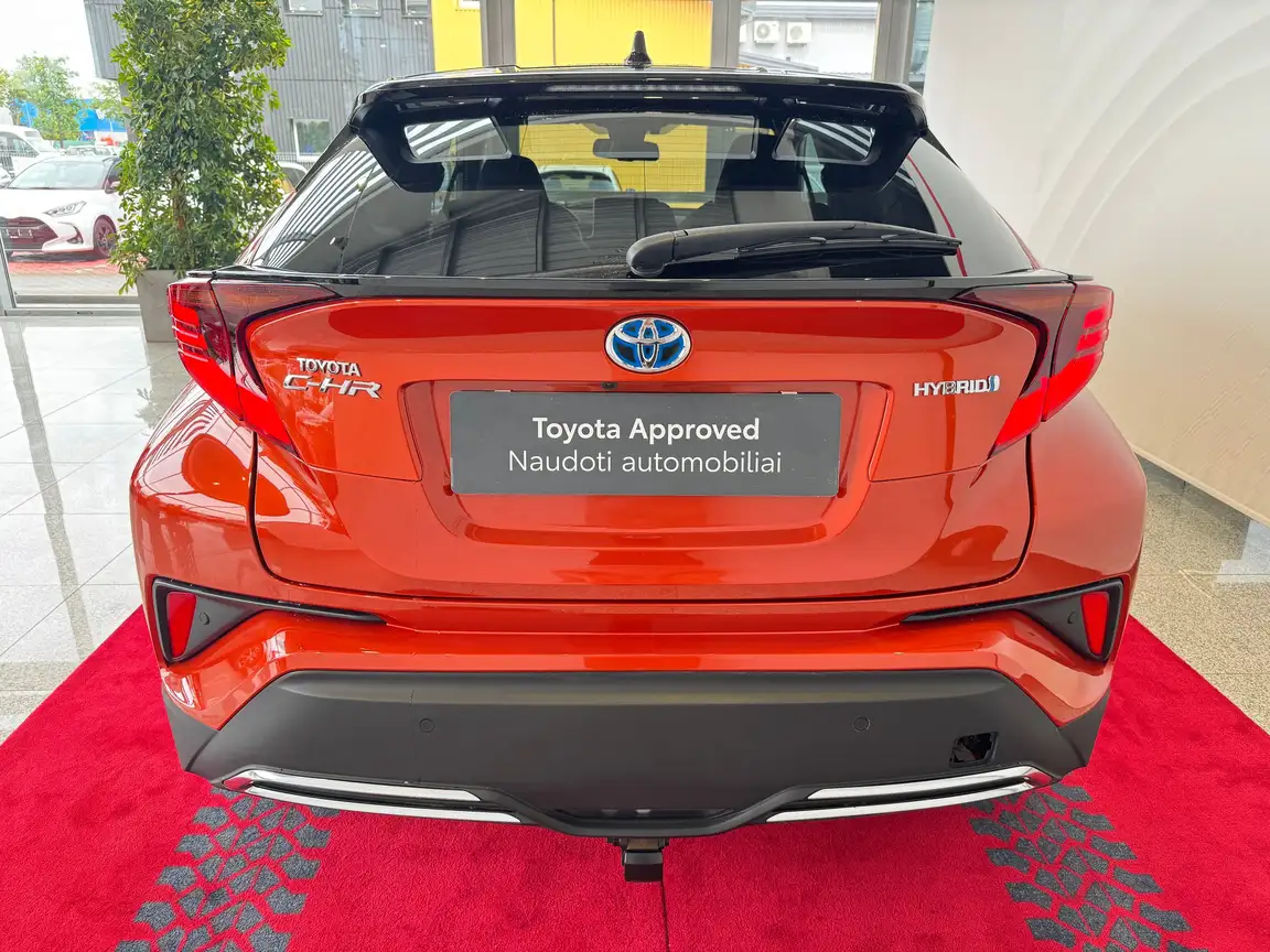 TOYOTA C-HR