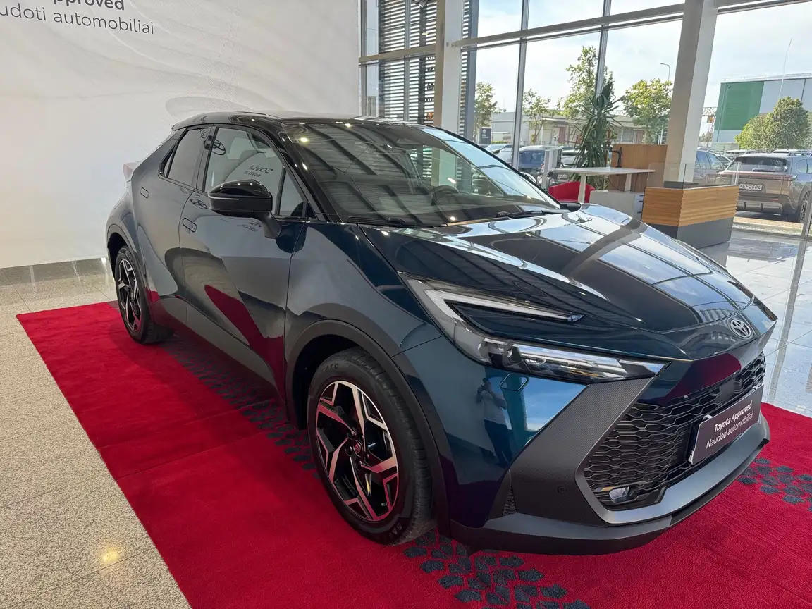 TOYOTA C-HR