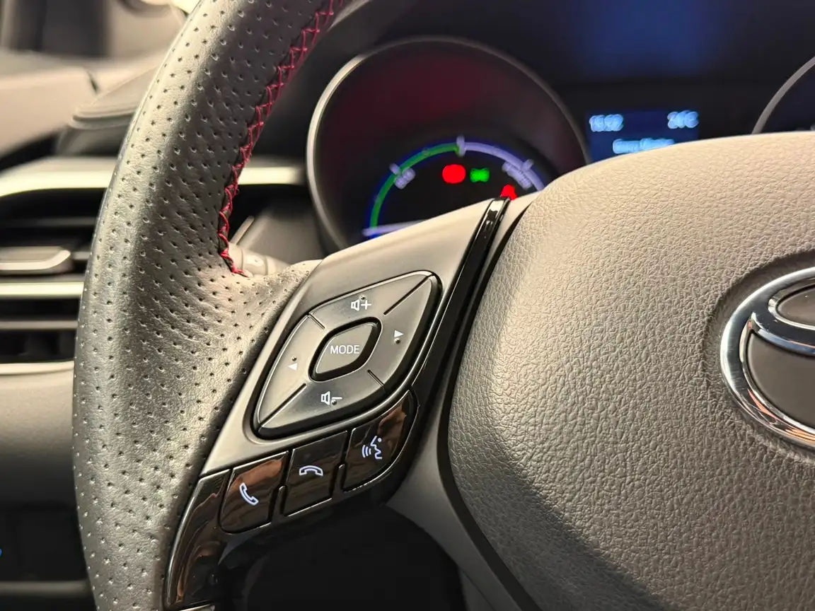 TOYOTA C-HR