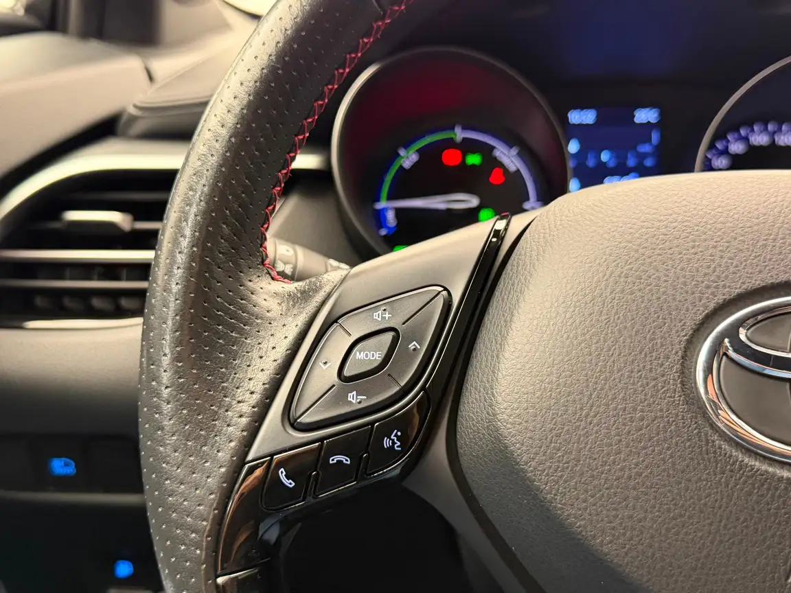 TOYOTA C-HR