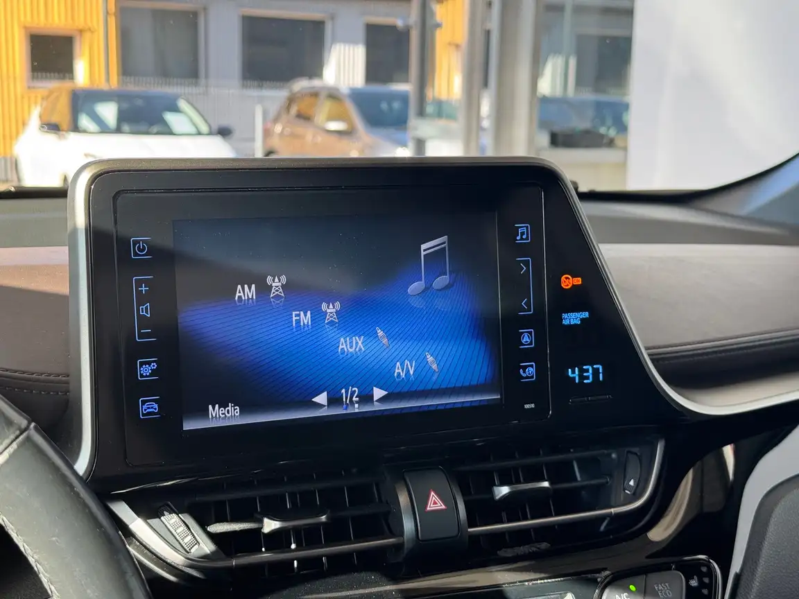 TOYOTA C-HR