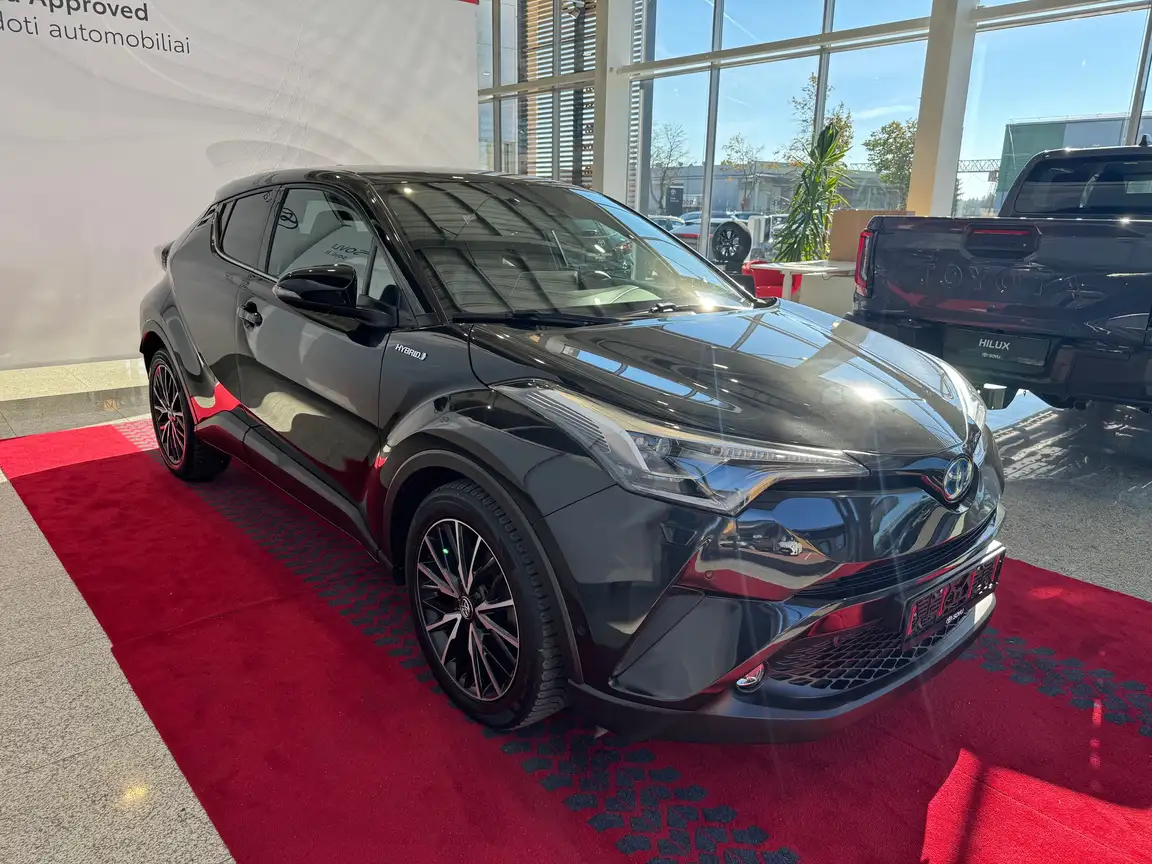 TOYOTA C-HR