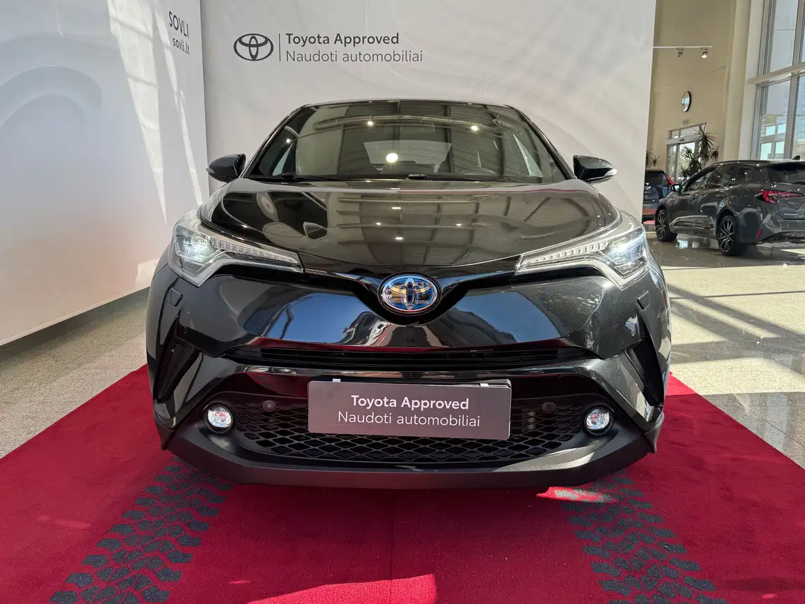 TOYOTA C-HR