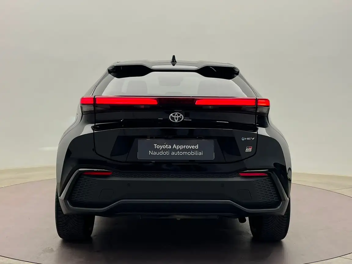 TOYOTA C-HR