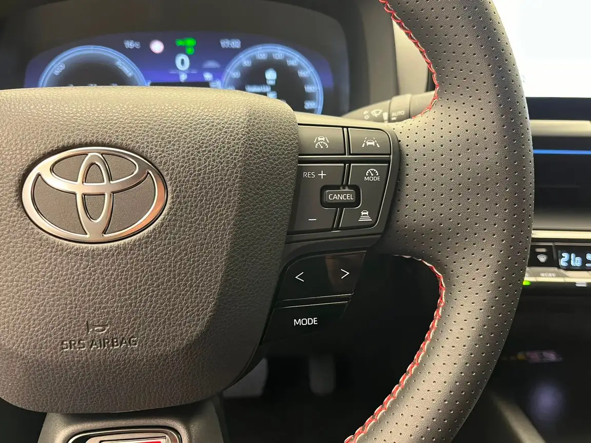 TOYOTA C-HR