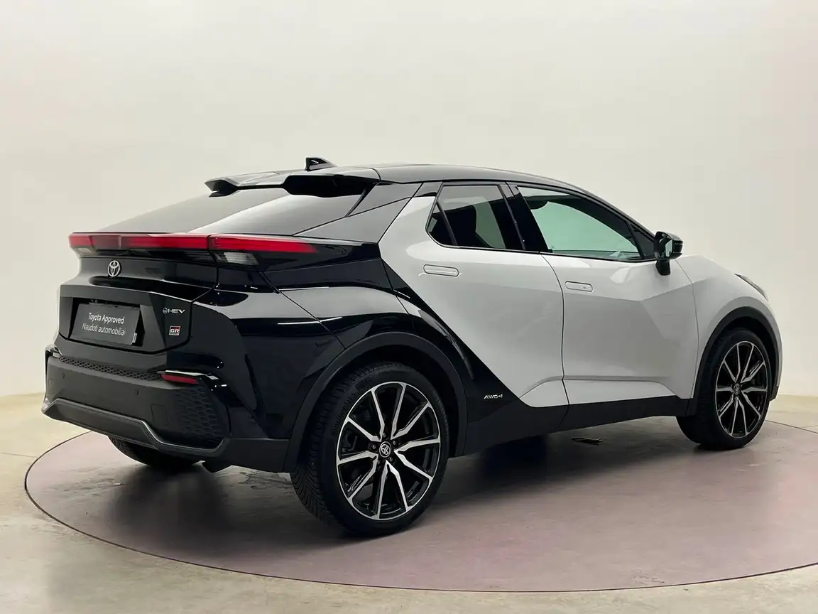 TOYOTA C-HR