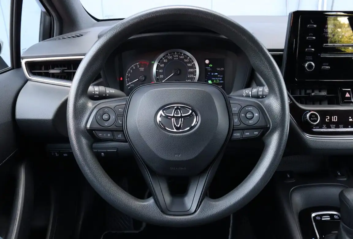 TOYOTA COROLLA