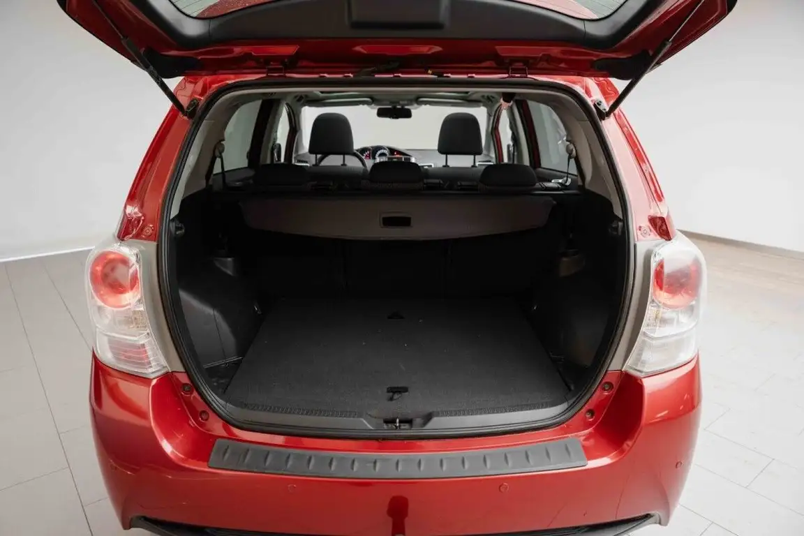 TOYOTA VERSO