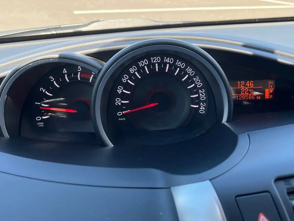 TOYOTA VERSO