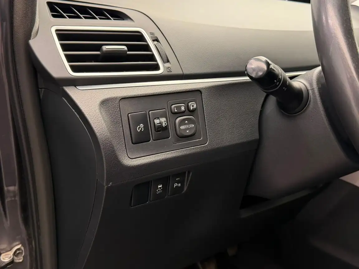 TOYOTA VERSO