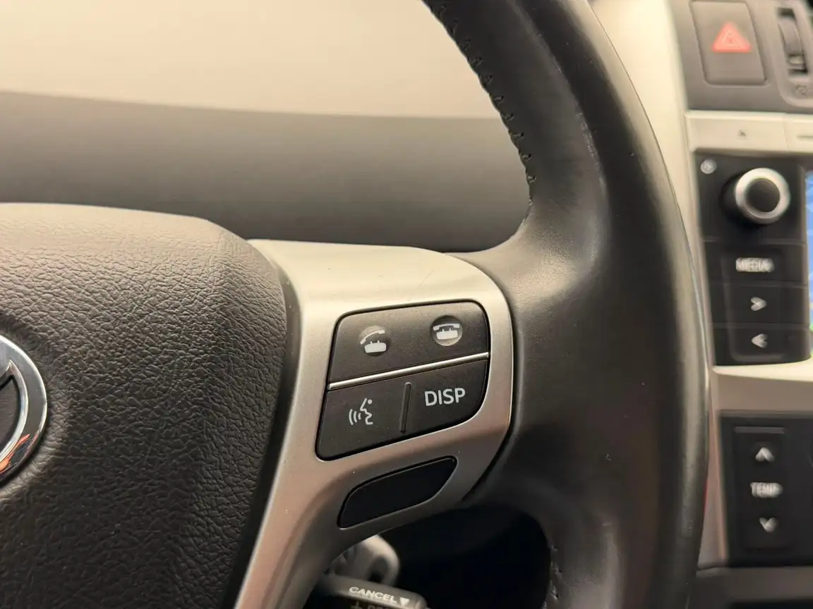 TOYOTA VERSO