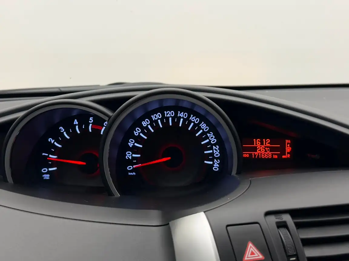 TOYOTA VERSO