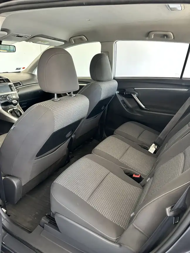 TOYOTA VERSO