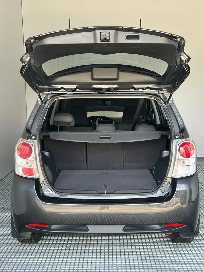 TOYOTA VERSO