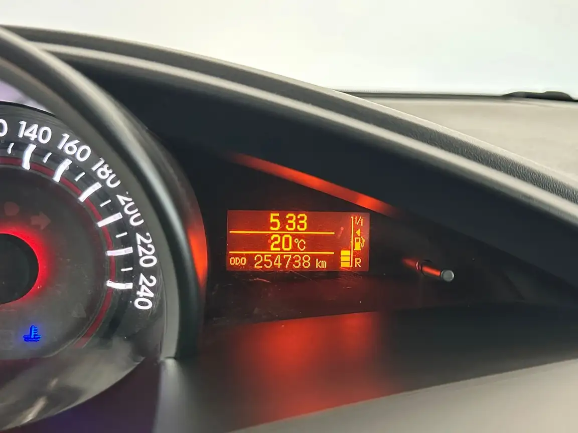 TOYOTA VERSO