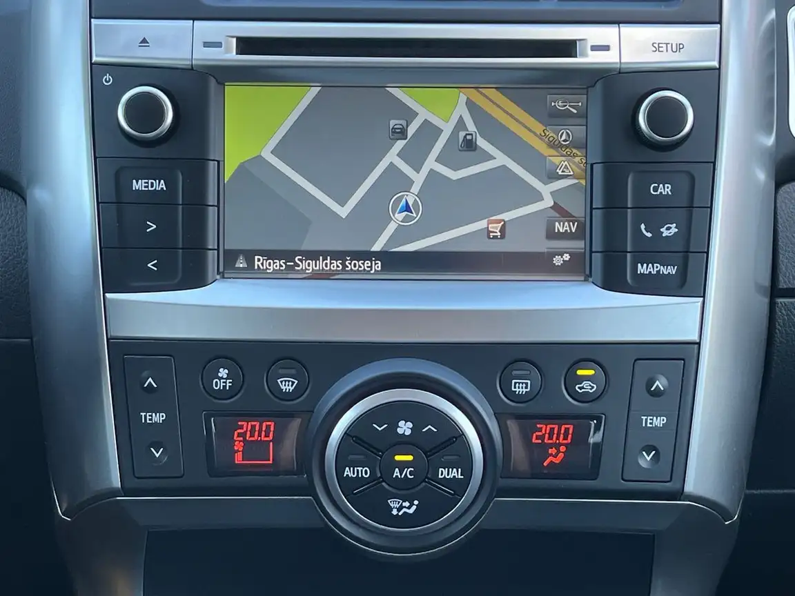 TOYOTA VERSO
