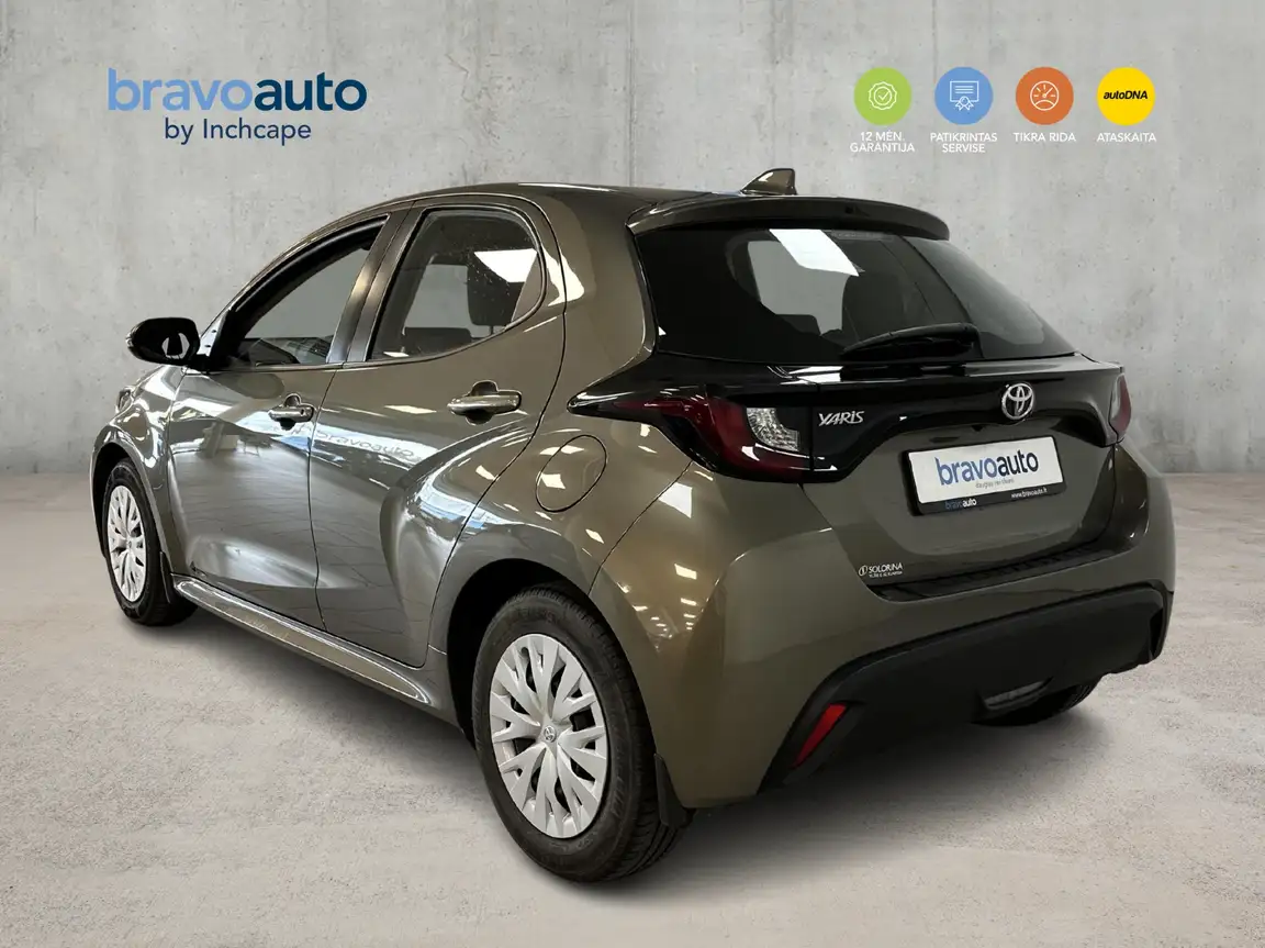 TOYOTA YARIS