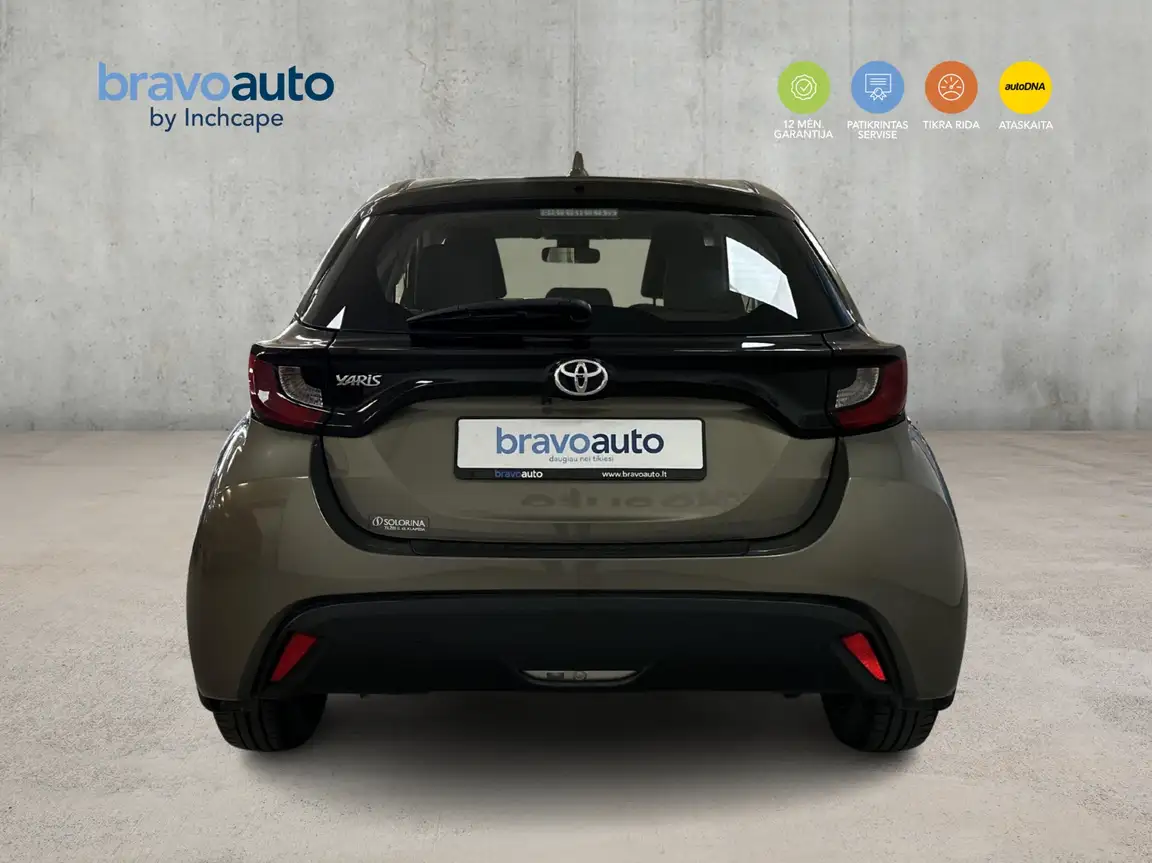 TOYOTA YARIS