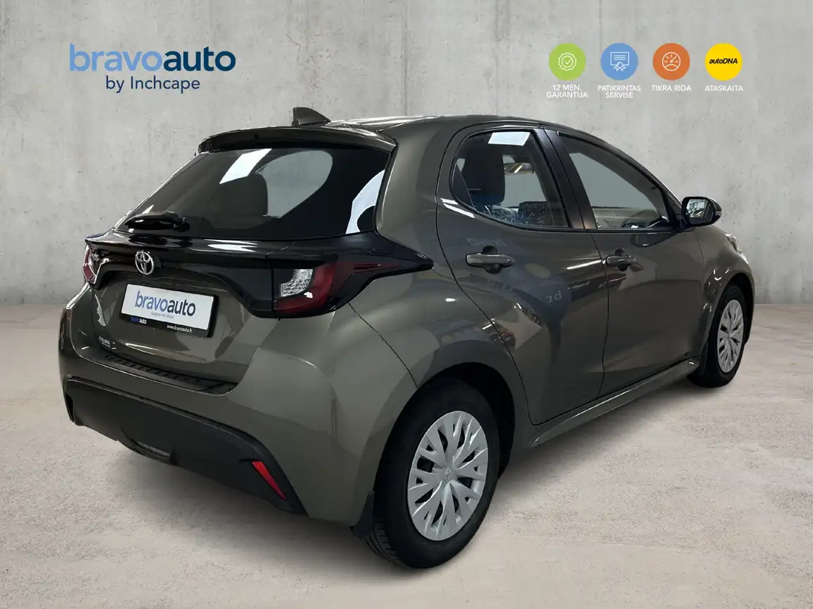 TOYOTA YARIS