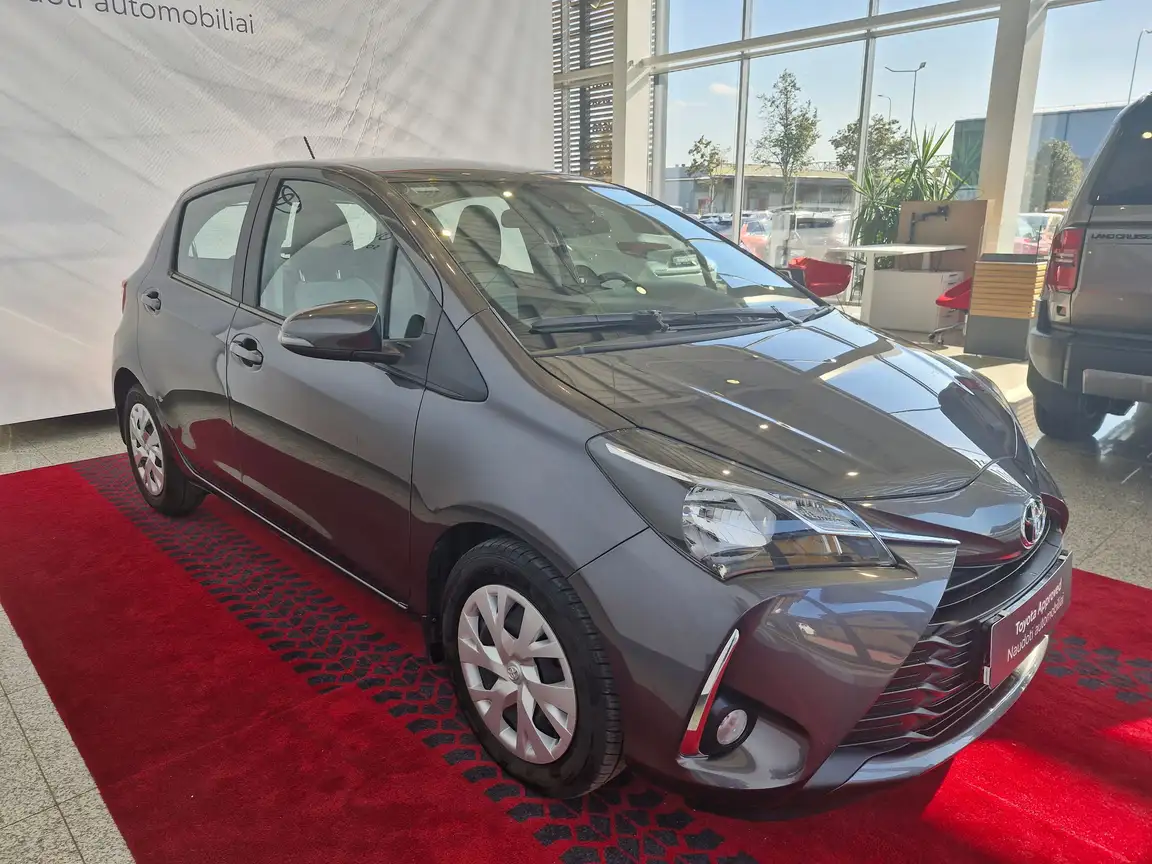 TOYOTA YARIS