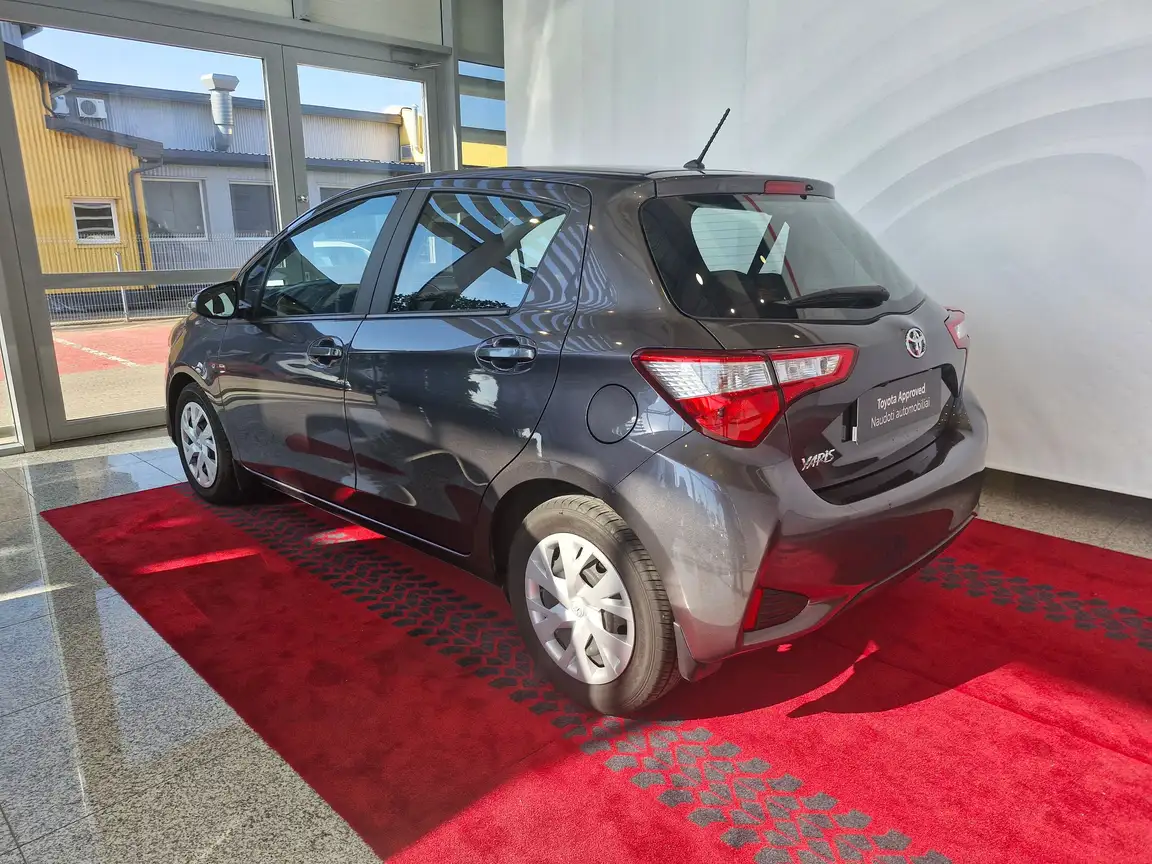 TOYOTA YARIS