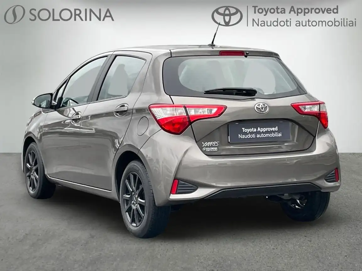 TOYOTA YARIS