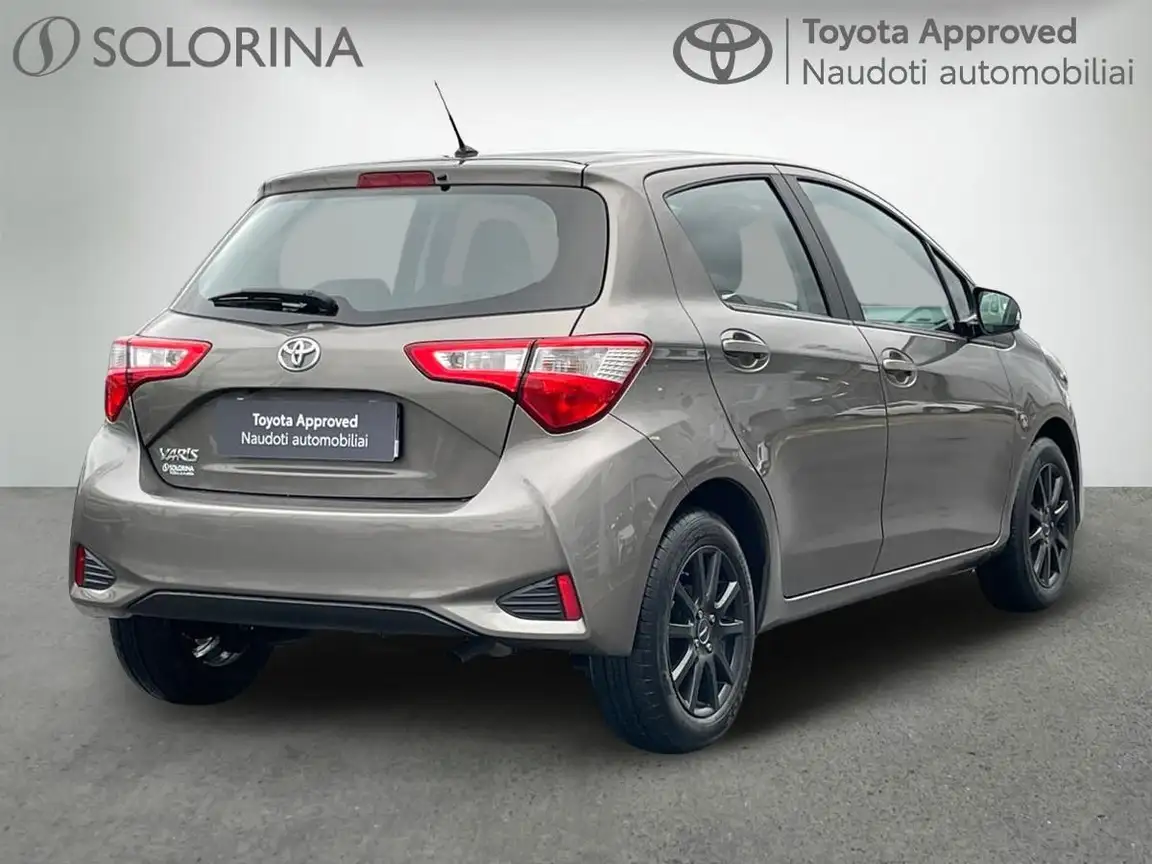 TOYOTA YARIS