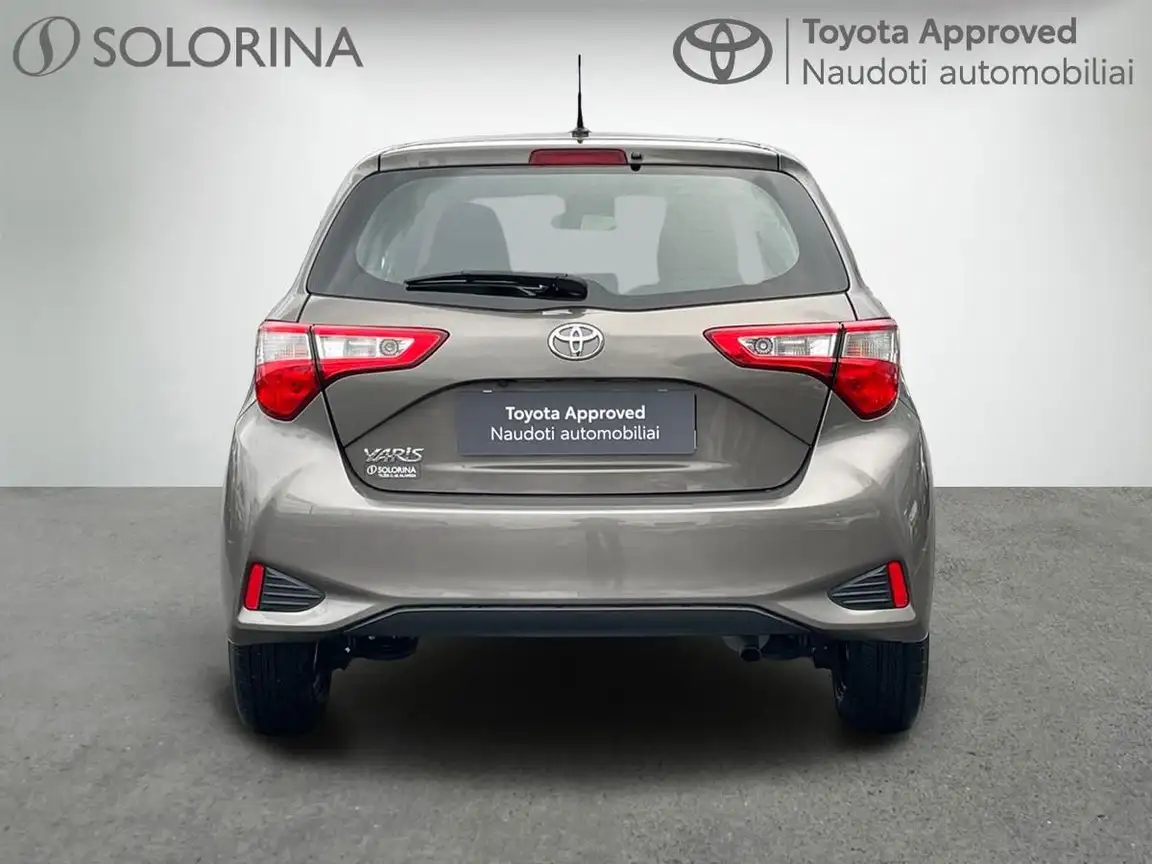 TOYOTA YARIS