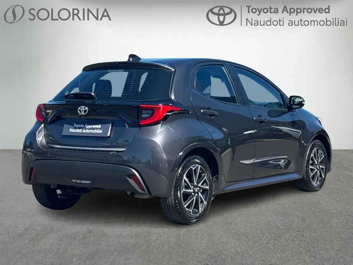 TOYOTA YARIS