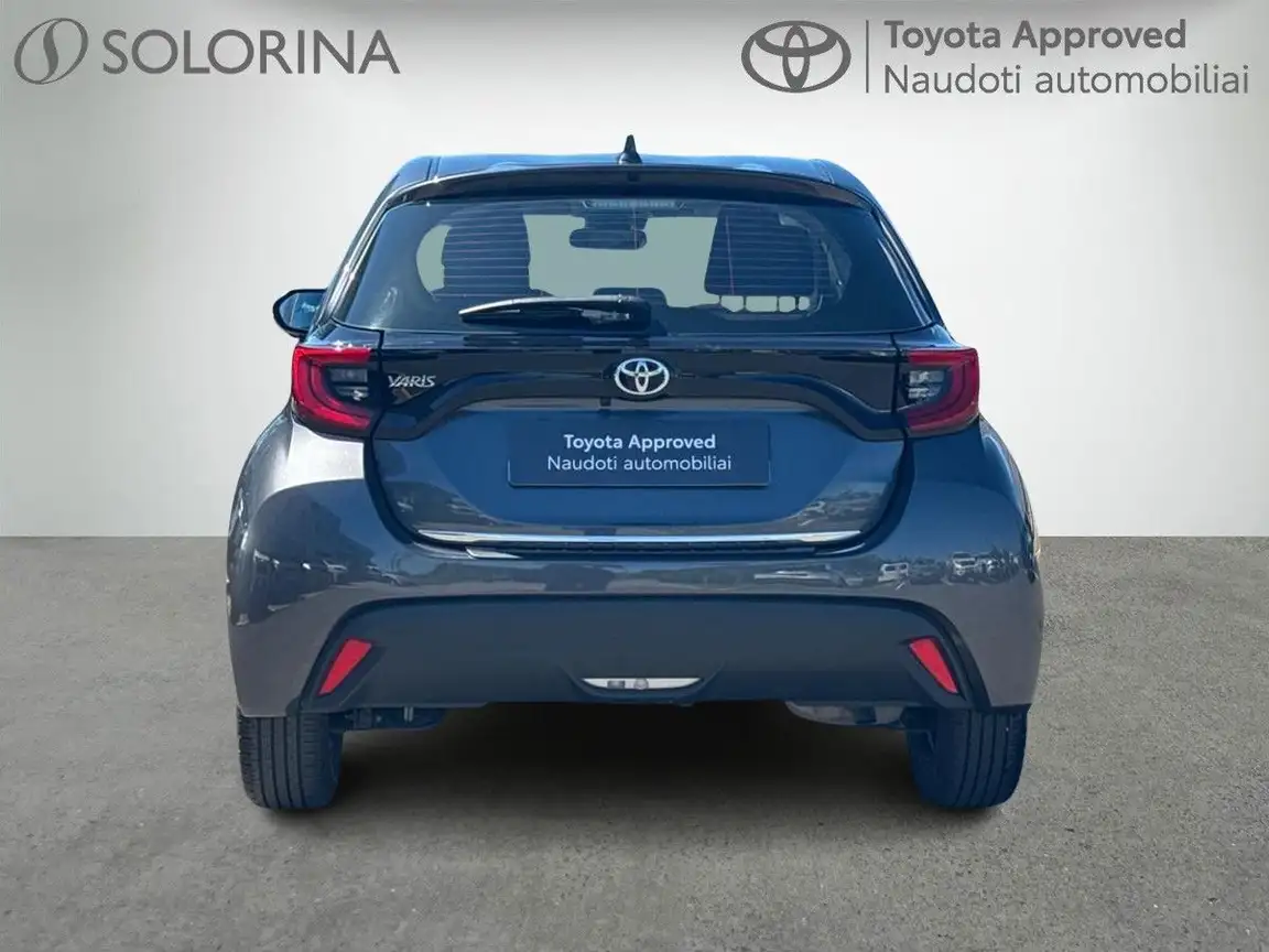 TOYOTA YARIS
