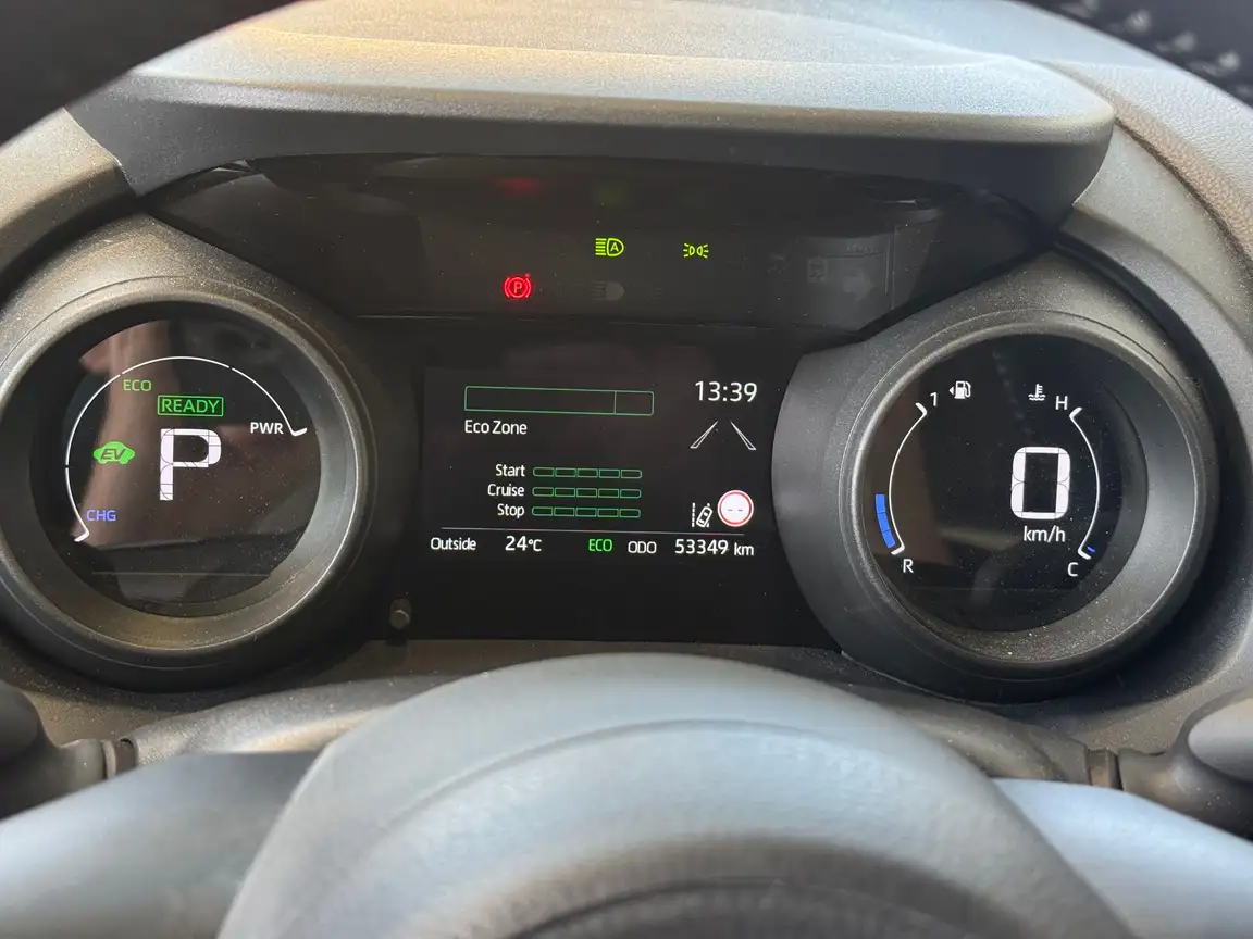 TOYOTA YARIS