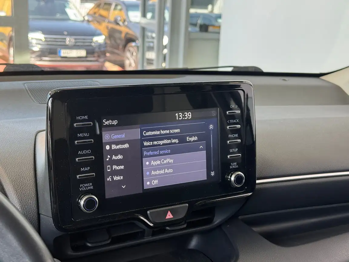 TOYOTA YARIS